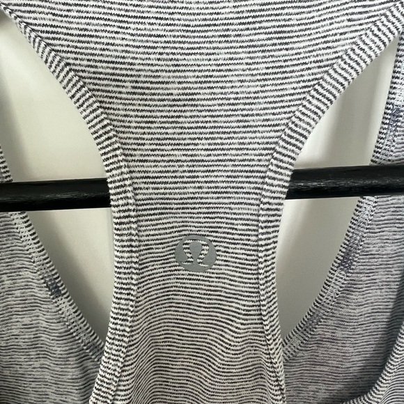 Lululemon black and white striped tank - Picture 4 of 4